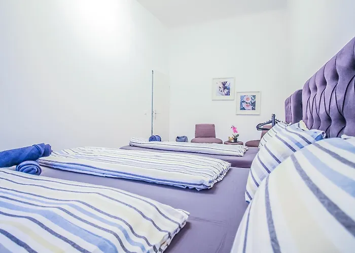 Проживання в сім'ї Disc Cozy In Liesing *