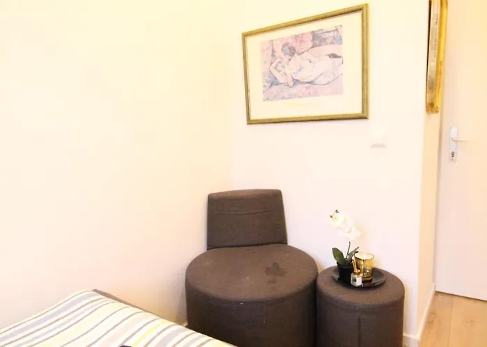 Disc Cozy In Liesing Проживання в сім'ї Відень