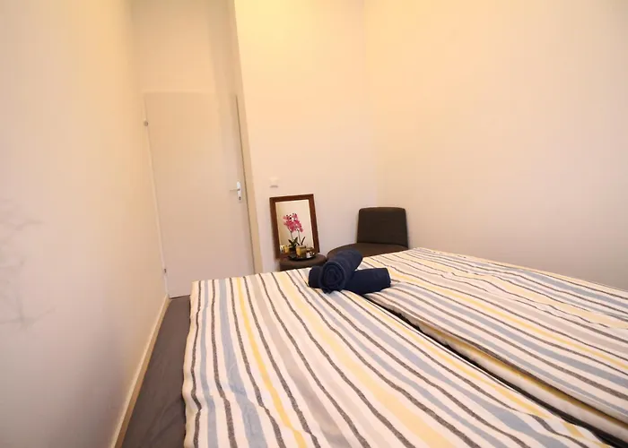 Disc Cozy In Liesing Відень