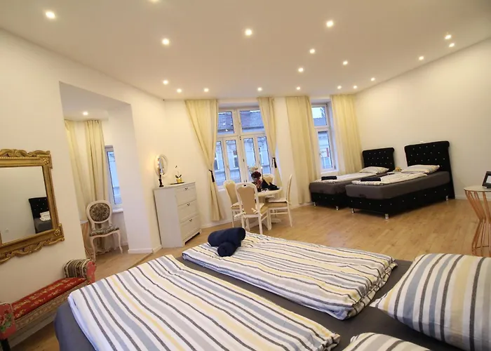 Disc Cozy In Liesing Відень